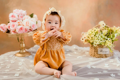 龙岩宝宝睡觉爱笑 龙岩宝宝睡觉爱笑